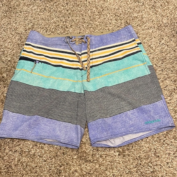 Patagonia board shorts - Picture 1 of 3